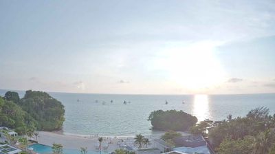 Malay: Crimson Resort and Spa Boracay - Punta Bunga Beach - Sibuyan Sea