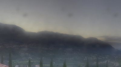 Tirol - Tirolo: Dorf - mit Blick auf Schenna