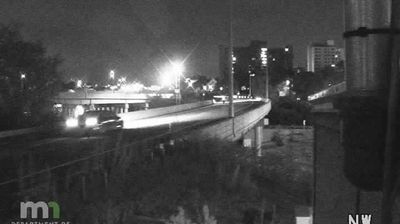 Minneapolis › North-west: I-35W: T.H.55 NB @ I-94 (Hiawatha TMC Shelter)