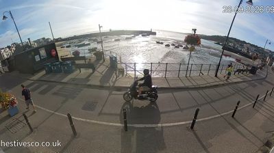 St Ives › East