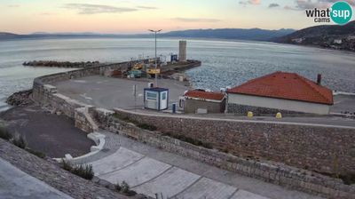 Senj: Harbour - Breakwater & Lighthouse Live View